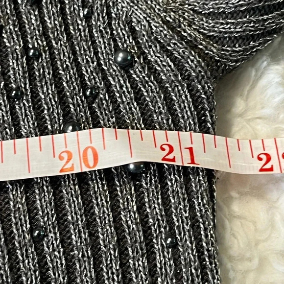 Maggie Barnes Women Gray Silver beads rib knit sweater. Gray/silver size 1X used - Picture 11 of 16
